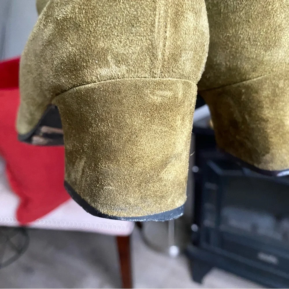 VINTAGE DKNY GREEN SEUDE LEATHER HIGH BOOTS